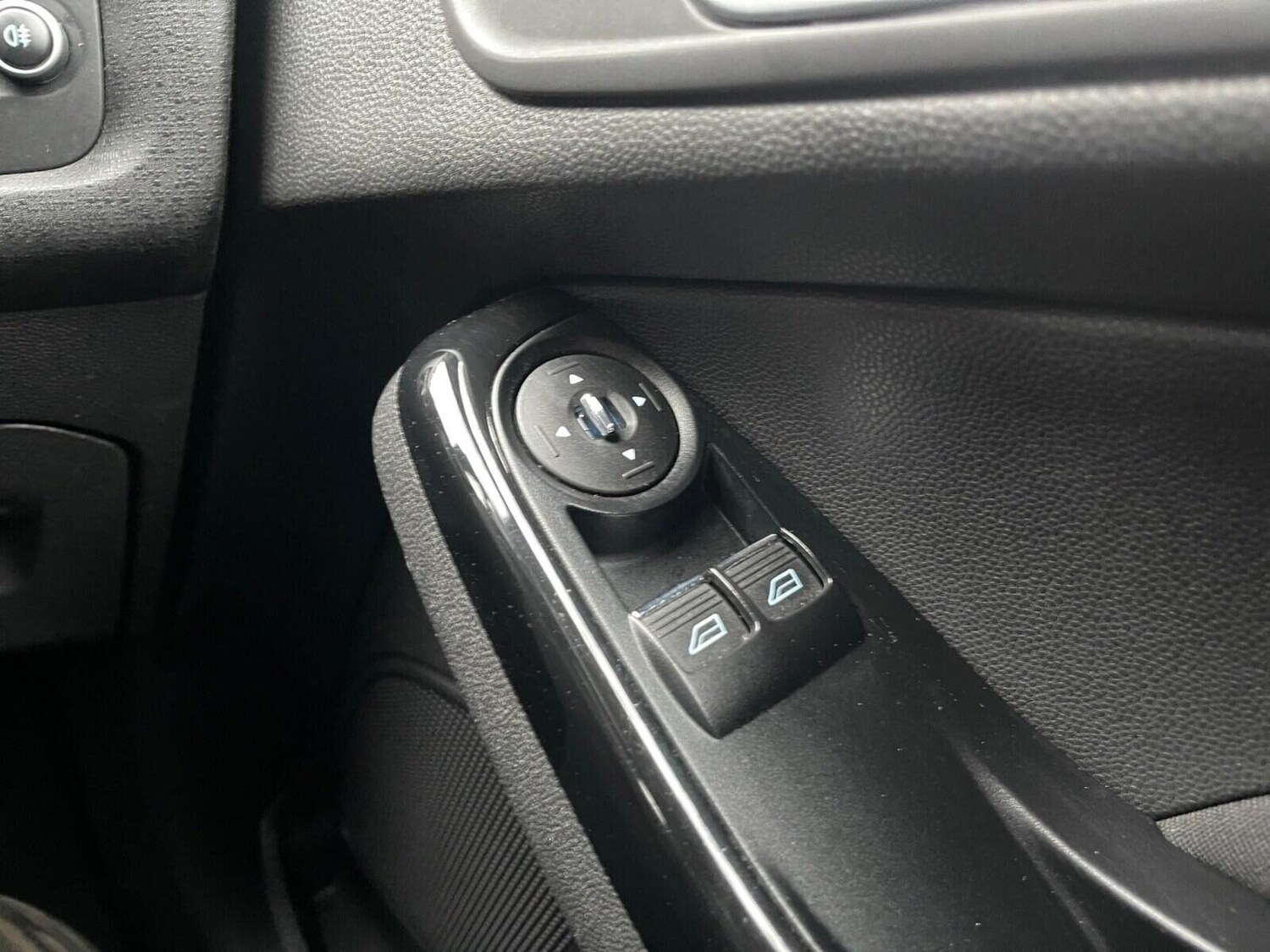 Used Ford Fiesta 2013 for sale - 77689412: Photo 21