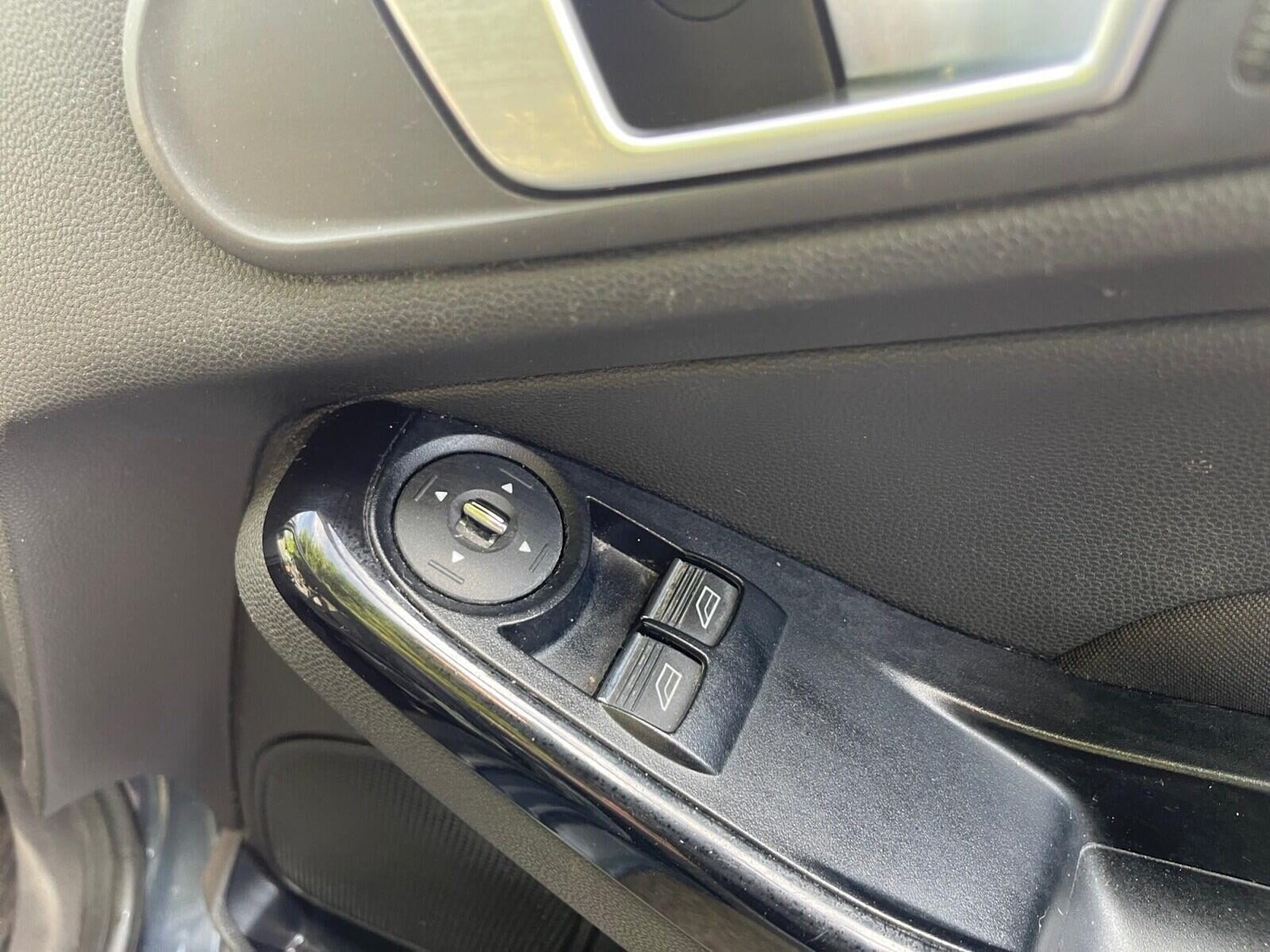 Used Ford Fiesta 2012 for sale - 76329829: Photo 26