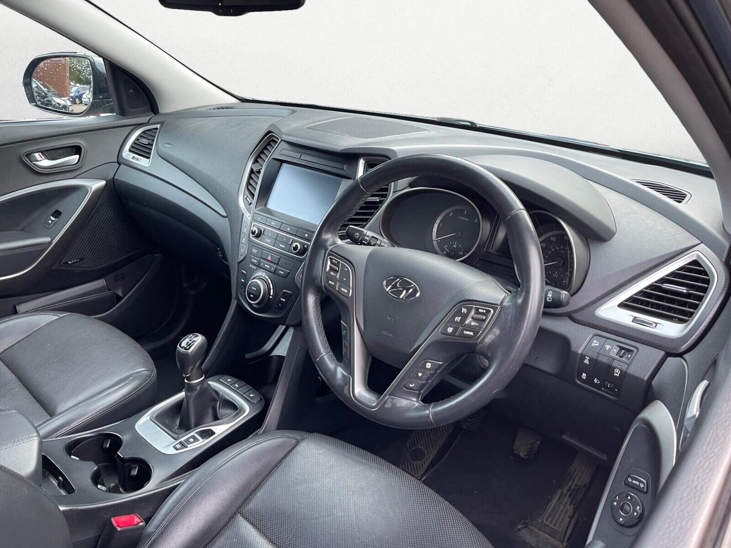 Used Hyundai Santa Fe 2016 for sale - 77487129: Photo 15