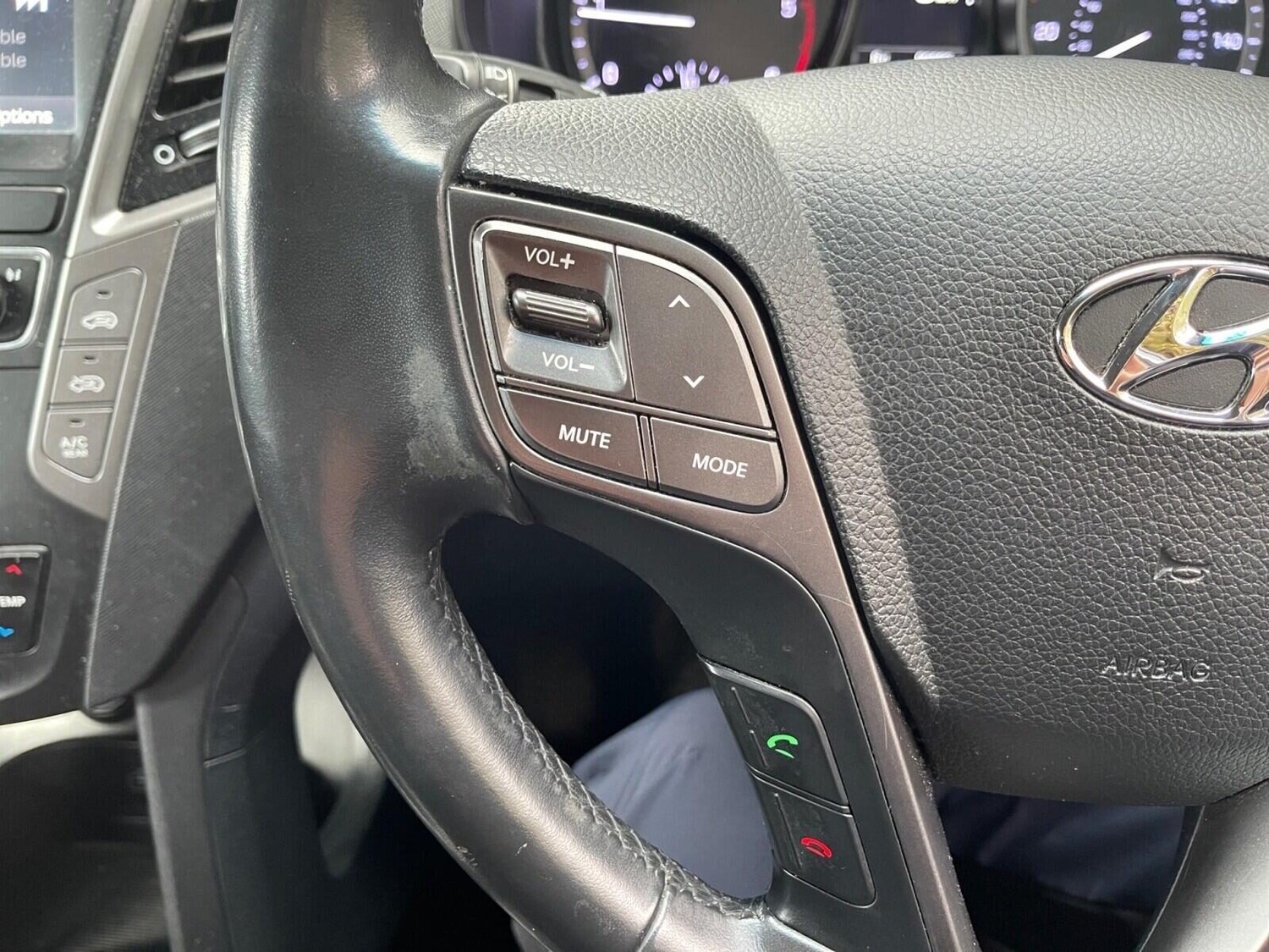 Used Hyundai Santa Fe 2016 for sale - 77487129: Photo 24