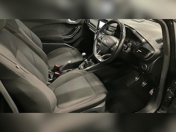 Used Ford Fiesta 2017 for sale - 77337749: Photo