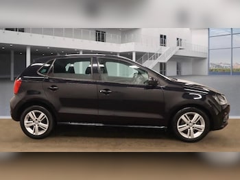 Used Volkswagen Polo 2016 for sale - 77046427: Photo