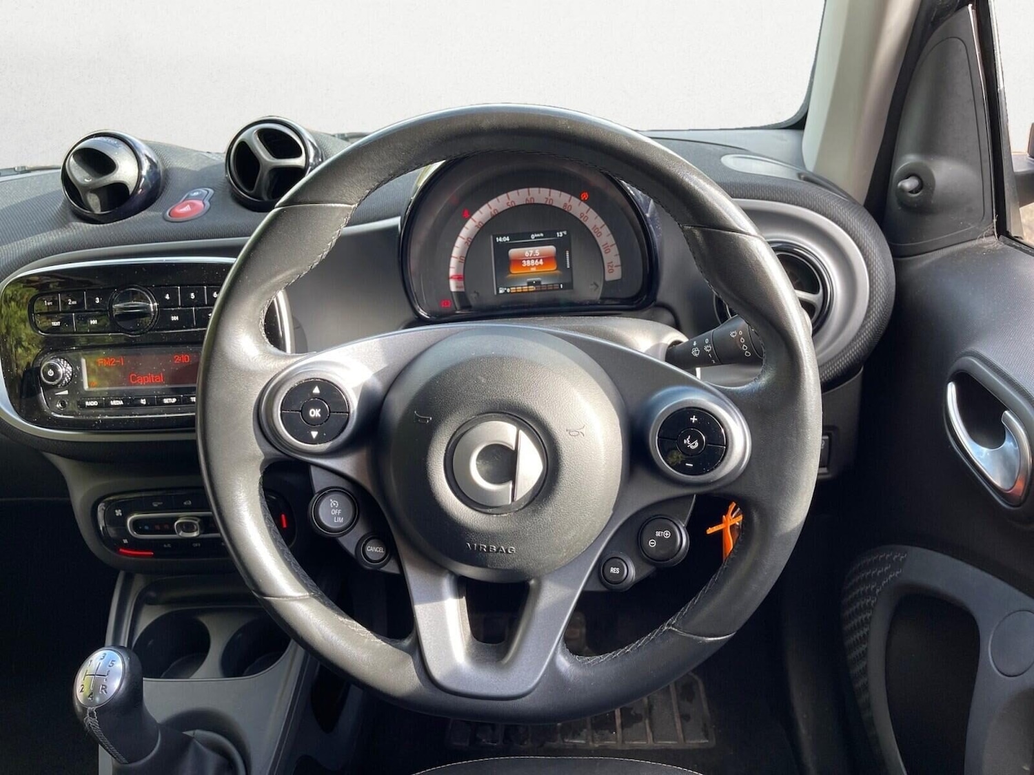 Used smart fortwo 2017 for sale - 76316432: Photo 11