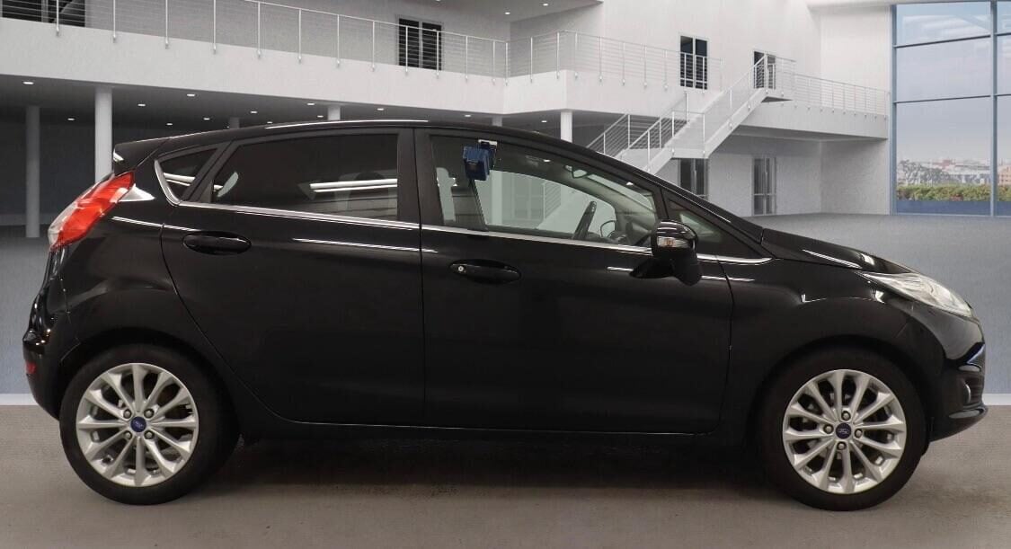 Used Ford Fiesta 2017 for sale - 76526103: Photo 3