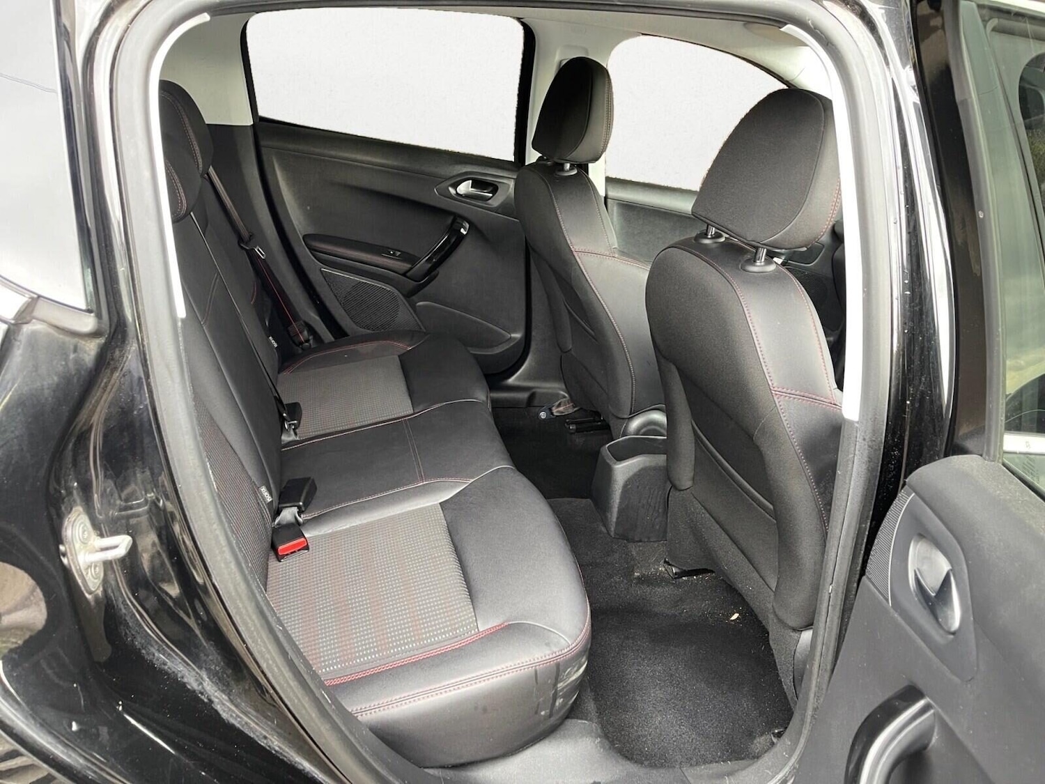 Used Peugeot 208 2016 for sale - 76023164: Photo 13