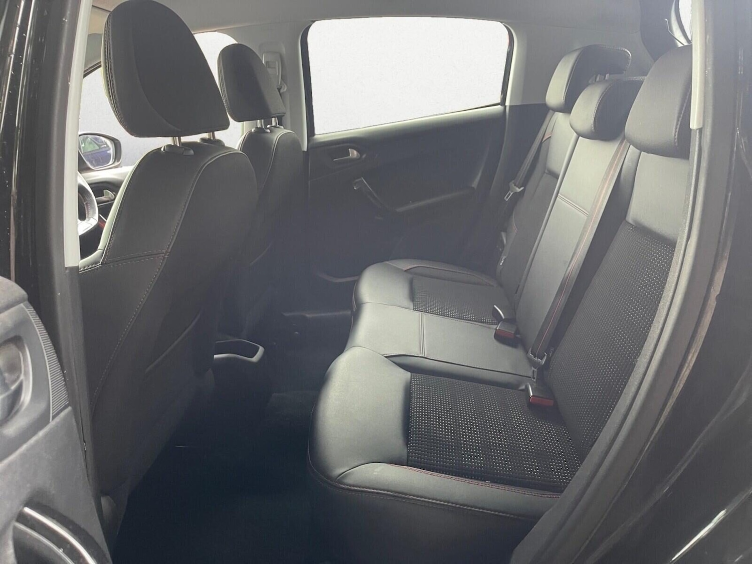 Used Peugeot 208 2016 for sale - 76023164: Photo 14