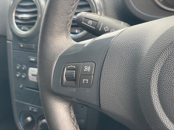 Used Vauxhall Corsa 2012 for sale - 76010920: Photo 22