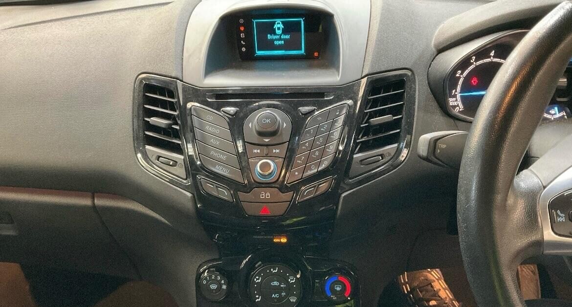 Used Ford Fiesta 2014 for sale - 77220325: Photo 6