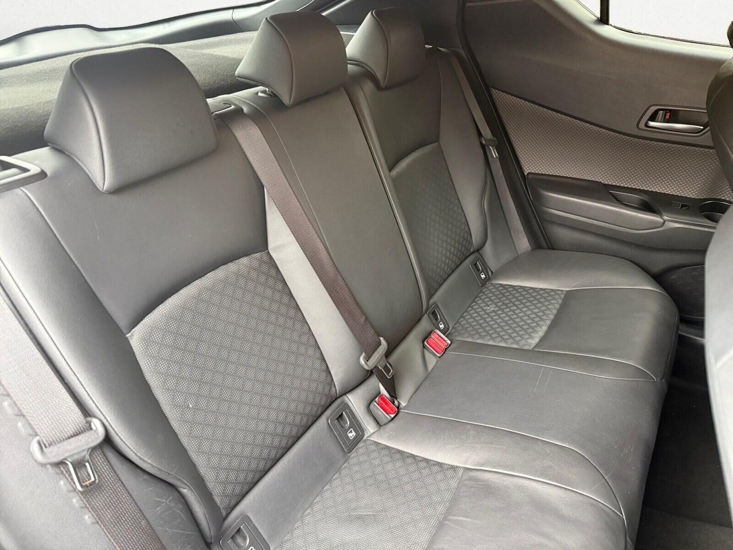 Used Toyota C-HR 2020 for sale - 77846680: Photo 12