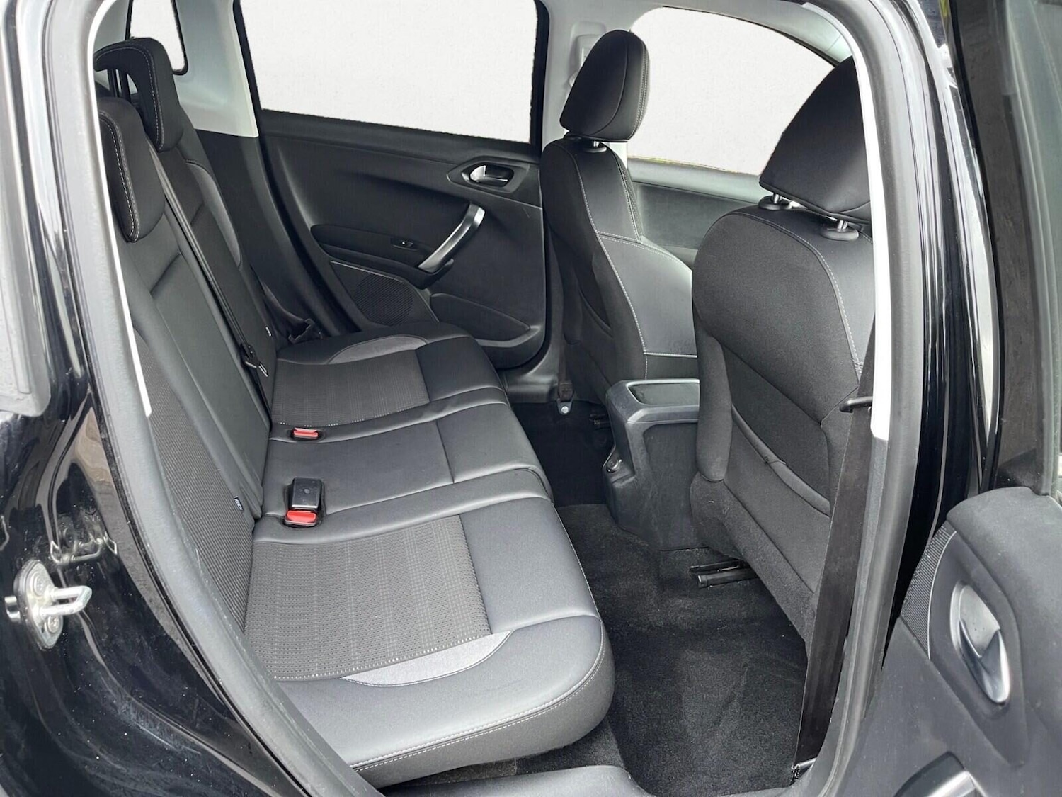 Used Peugeot 2008 2018 for sale - 76506062: Photo 16