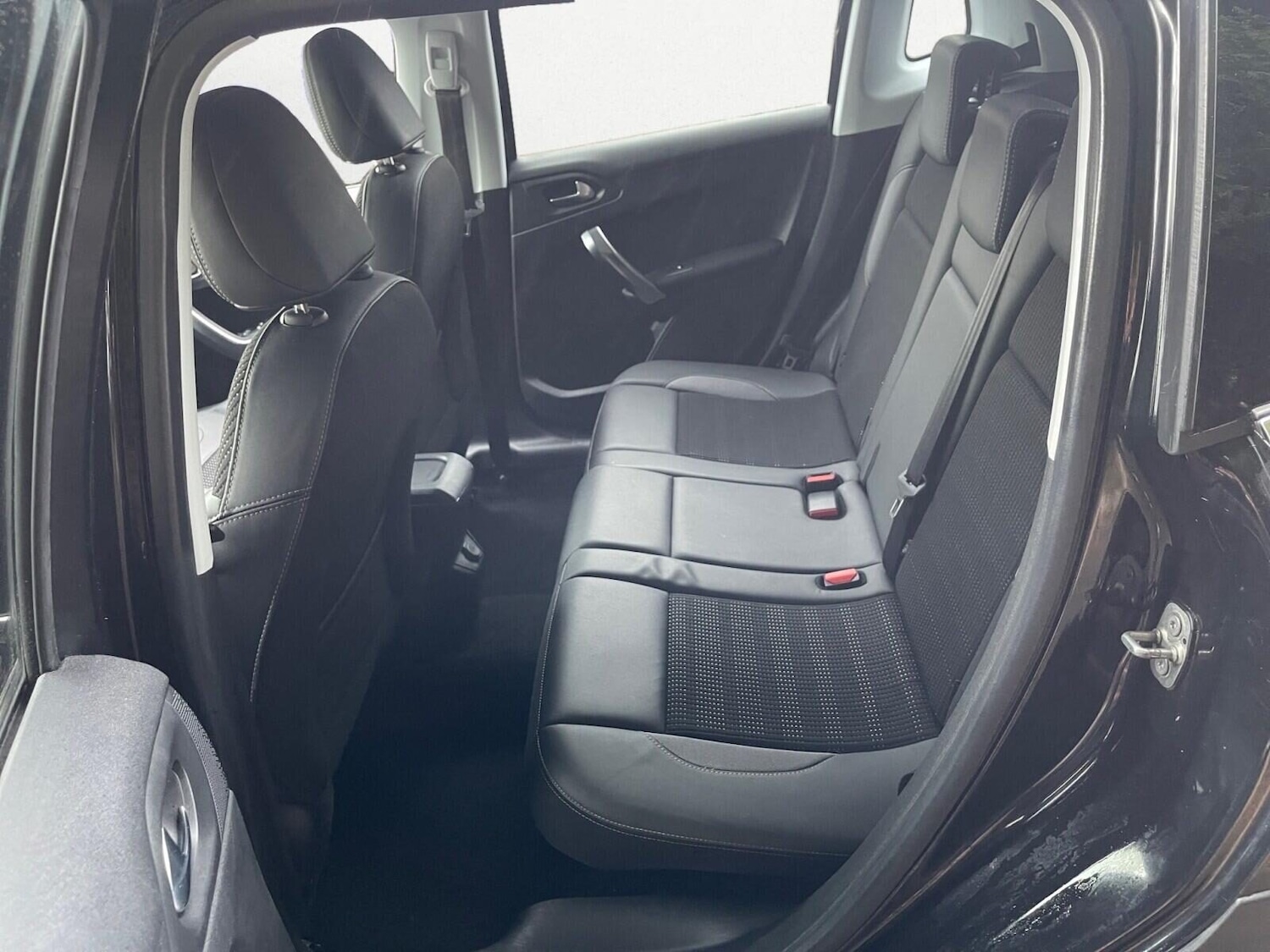 Used Peugeot 2008 2018 for sale - 76506062: Photo 17