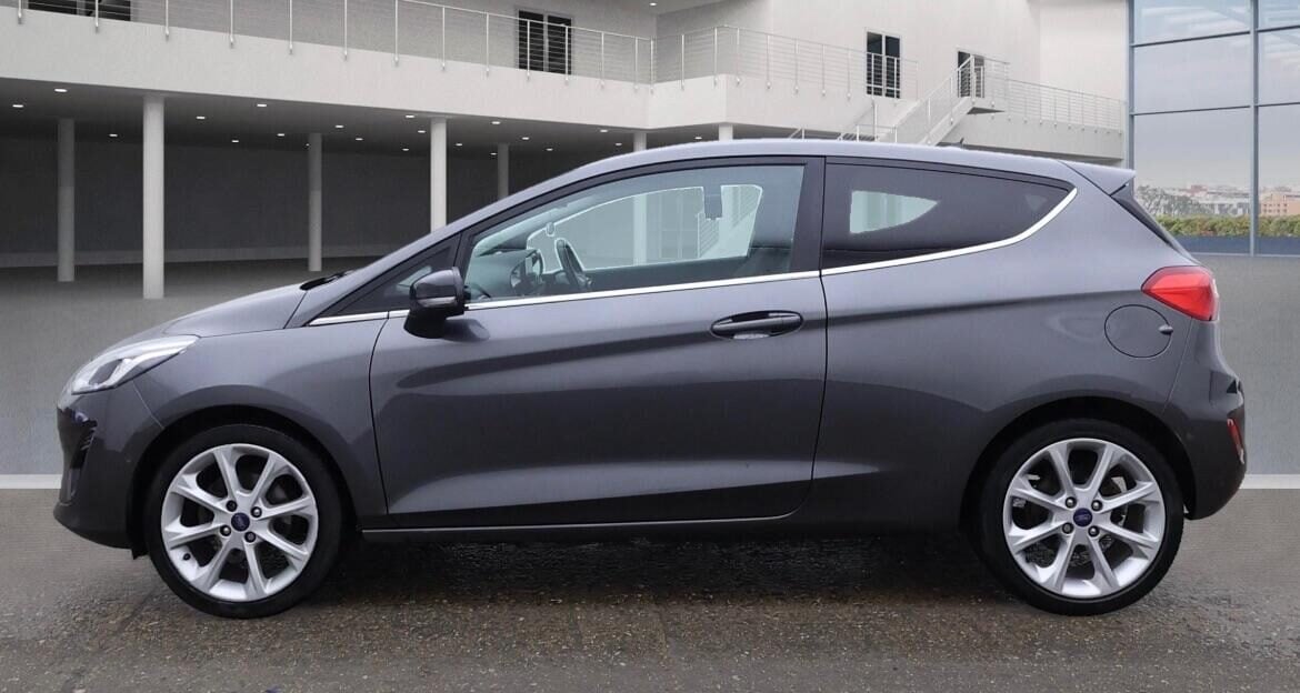 Used Ford Fiesta 2017 for sale - 76159759: Photo 2