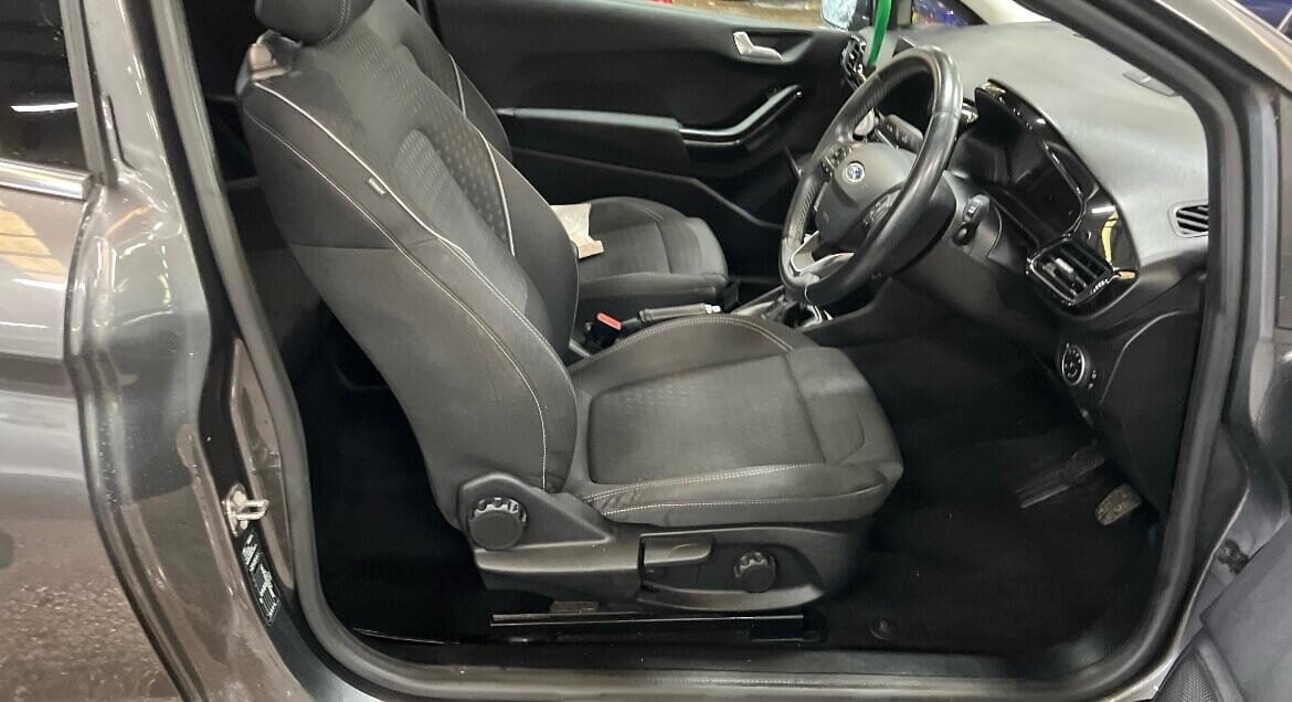 Used Ford Fiesta 2017 for sale - 76159759: Photo 5