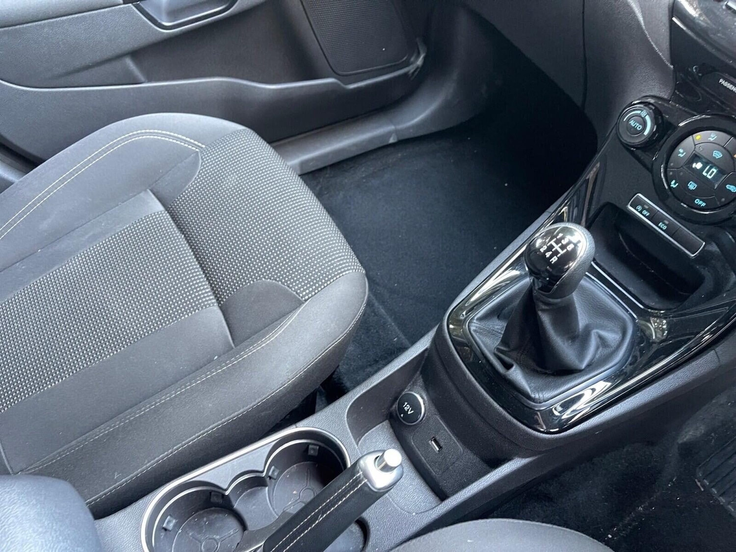 Used Ford Fiesta 2017 for sale - 77947169: Photo 13