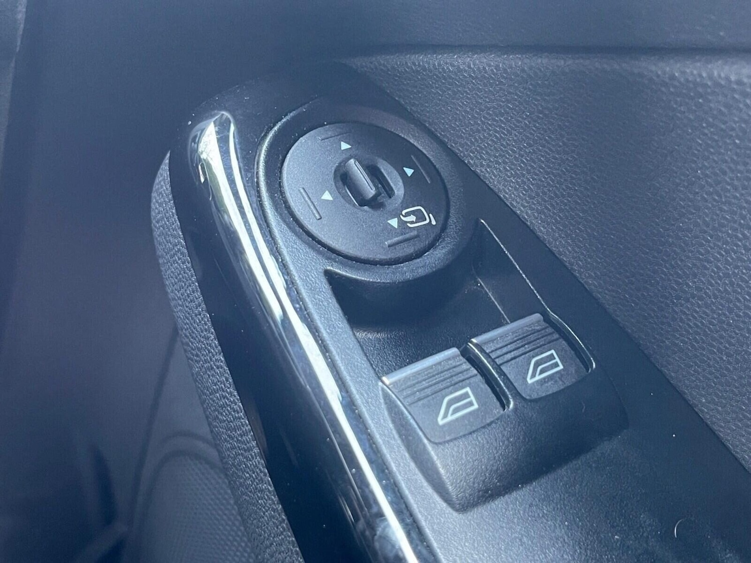 Used Ford Fiesta 2017 for sale - 77947169: Photo 25