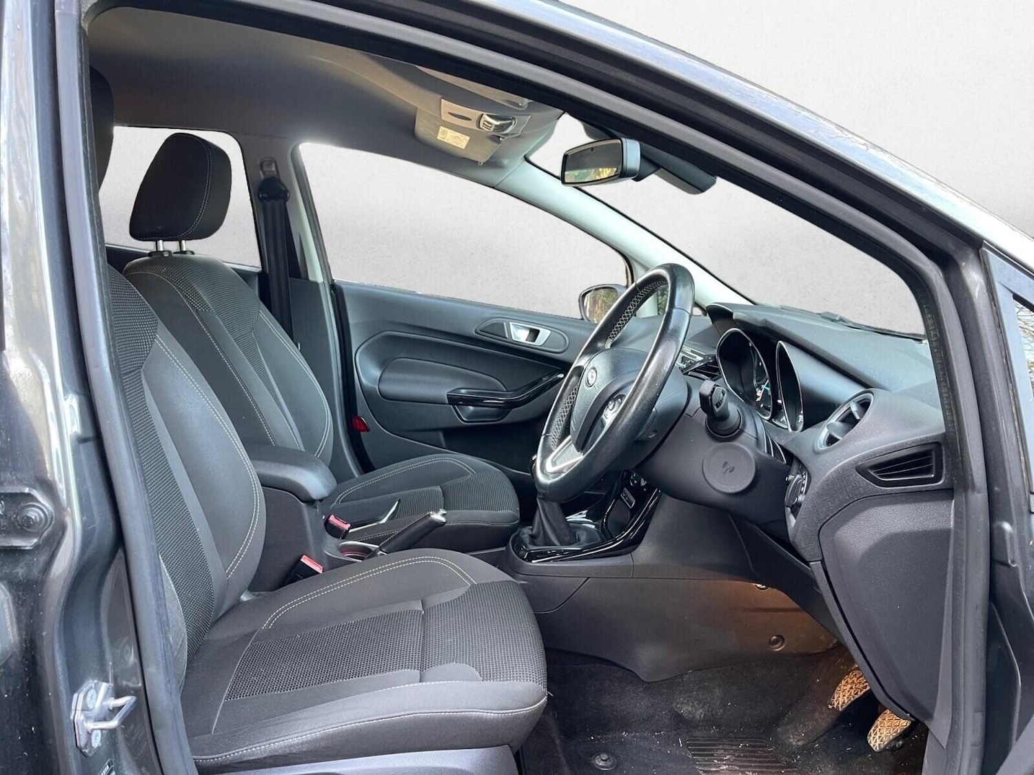 Used Ford Fiesta 2017 for sale - 77947169: Photo 9