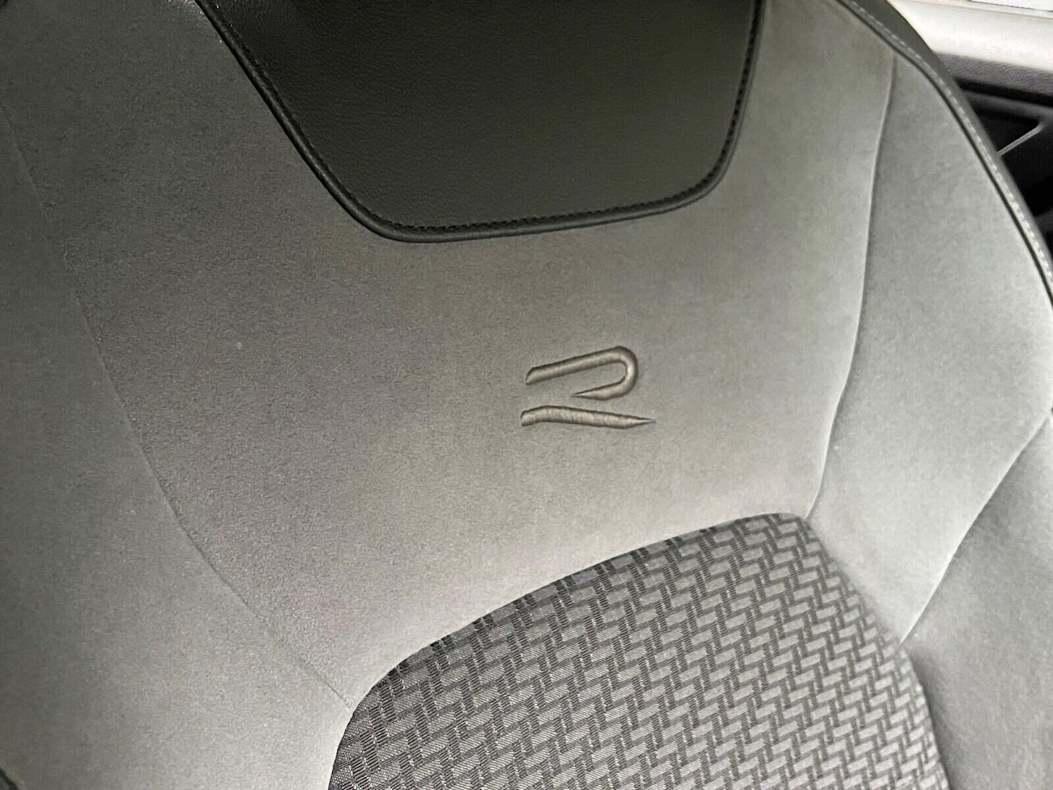 Used Volkswagen T-Roc 2021 for sale - 77733802: Photo 14