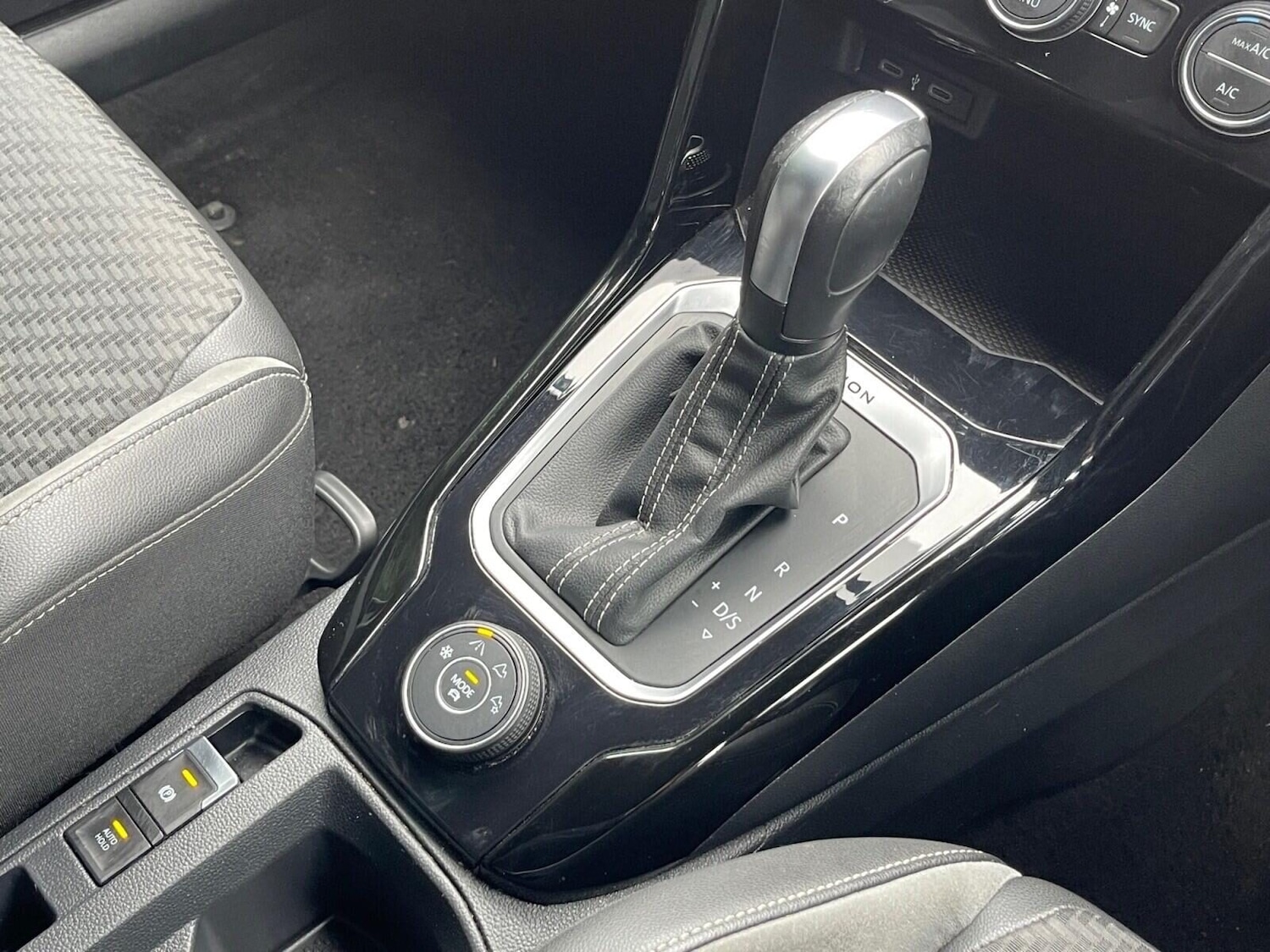 Used Volkswagen T-Roc 2021 for sale - 77733802: Photo 28