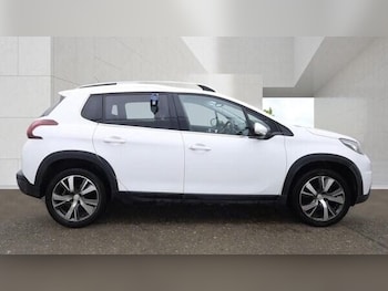 Used Peugeot 2008 2017 for sale - 79285618: Photo