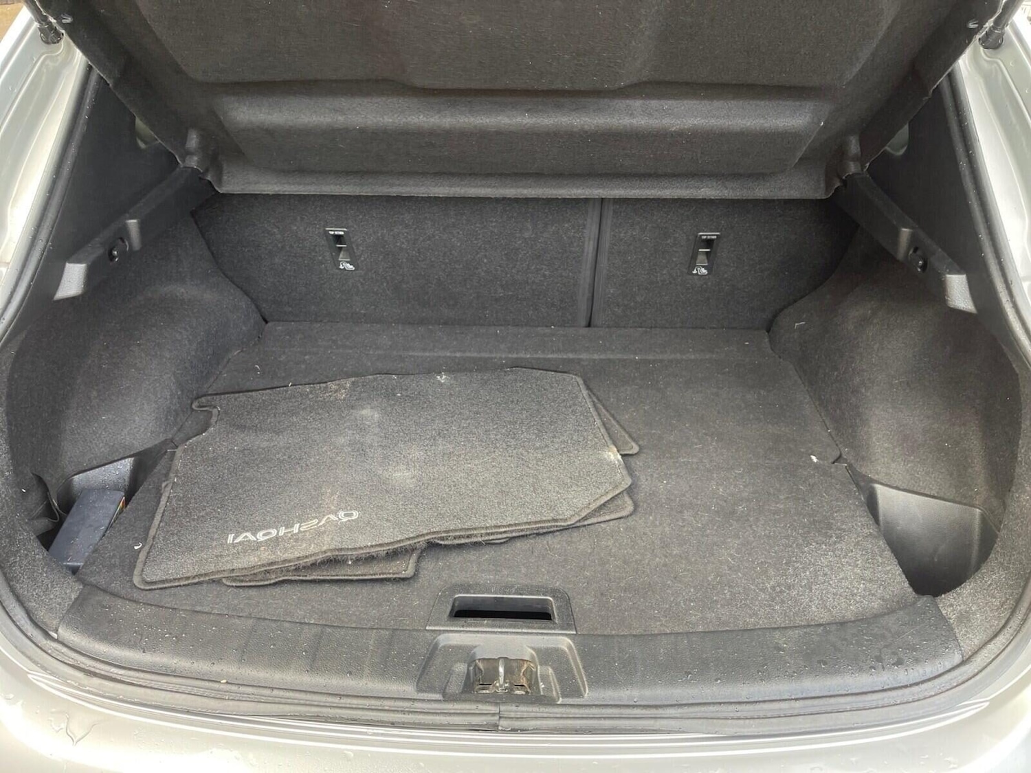 Used Nissan Qashqai 2014 for sale - 76357471: Photo 25