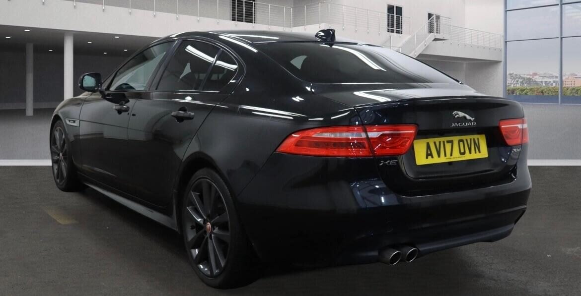 Used Jaguar XE 2017 for sale - 77562950: Photo 4