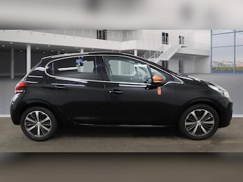 Used Peugeot 208 2016 for sale - 75910275: Photo