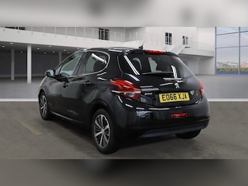 Used Peugeot 208 2016 for sale - 75910275: Photo