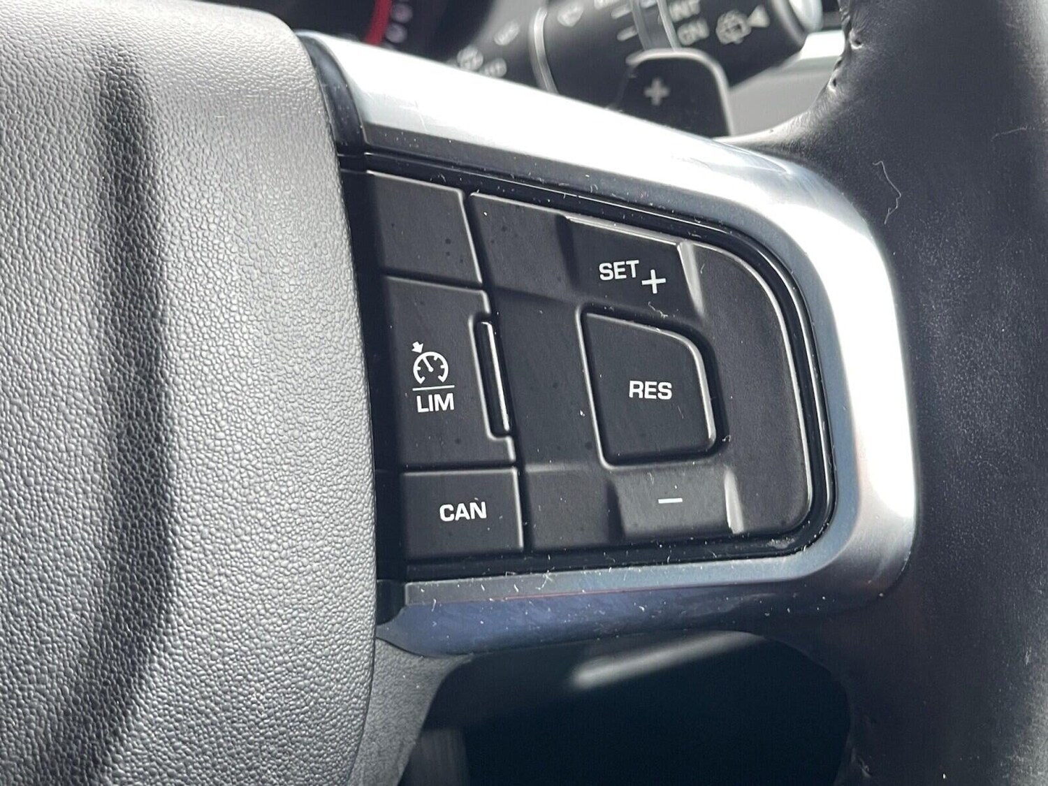 Used Land Rover Discovery Sport 2015 for sale - 77477146: Photo 26