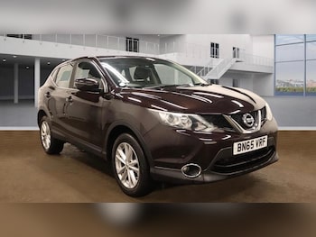 Used Nissan Qashqai 2015 for sale - 76526104: Photo