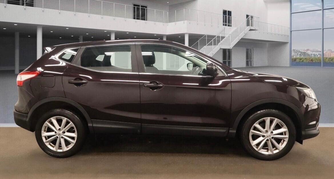 Used Nissan Qashqai 2015 for sale - 76526104: Photo 4