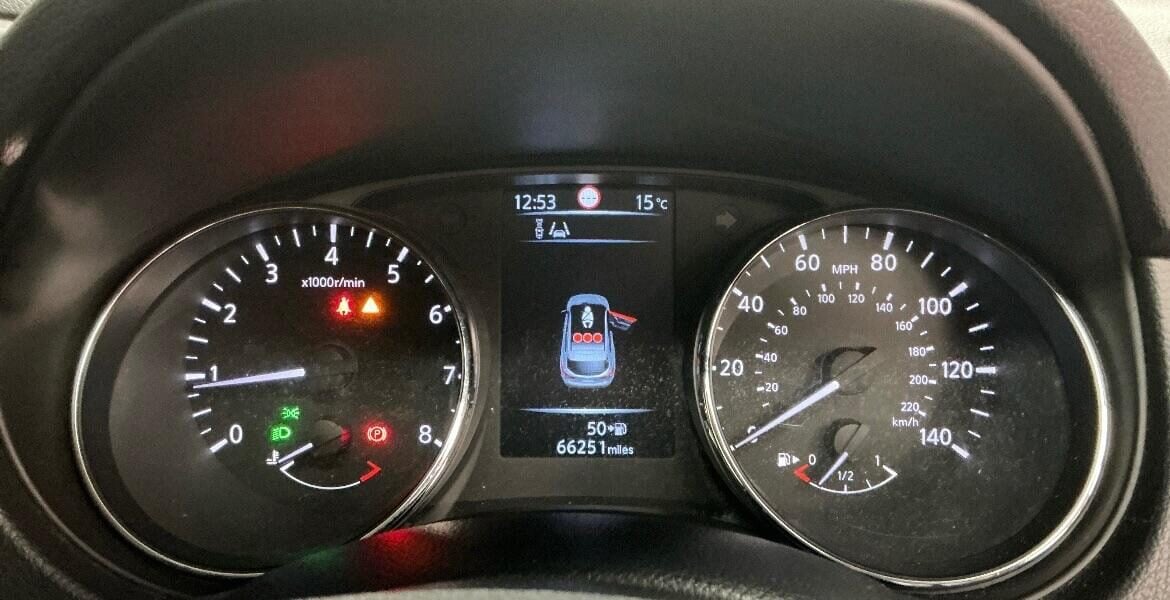 Used Nissan Qashqai 2015 for sale - 76526104: Photo 7