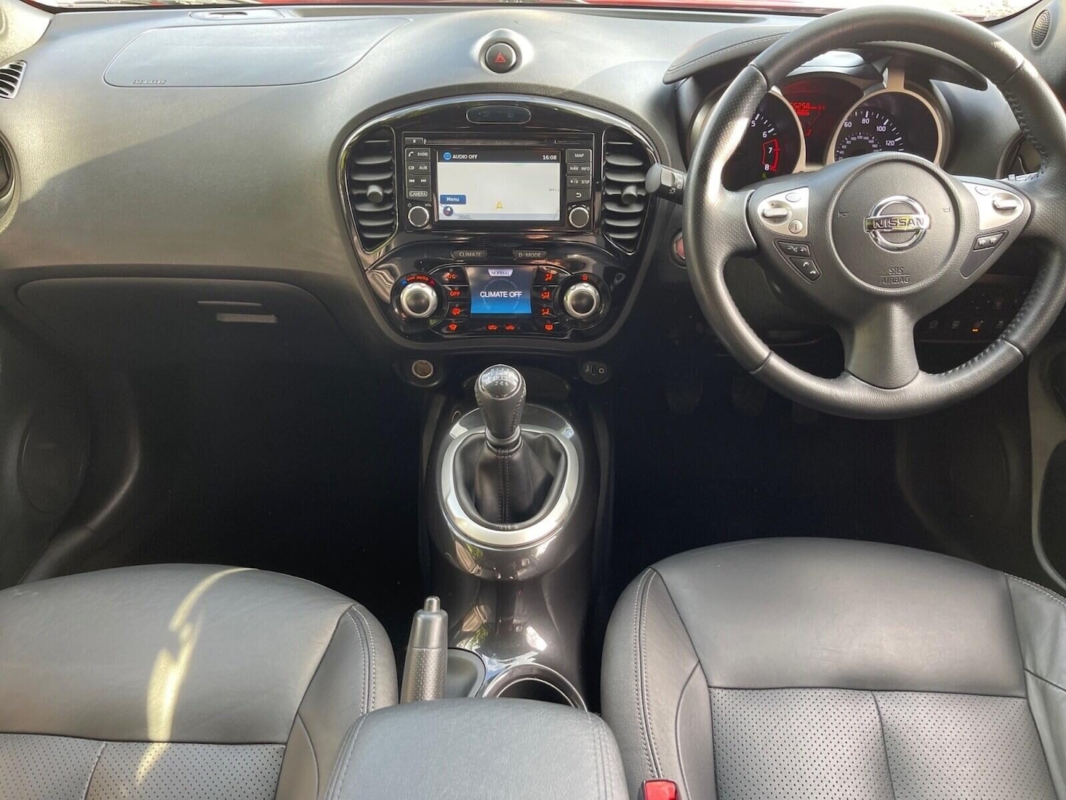 Used Nissan Juke 2015 for sale - 76037318: Photo 16