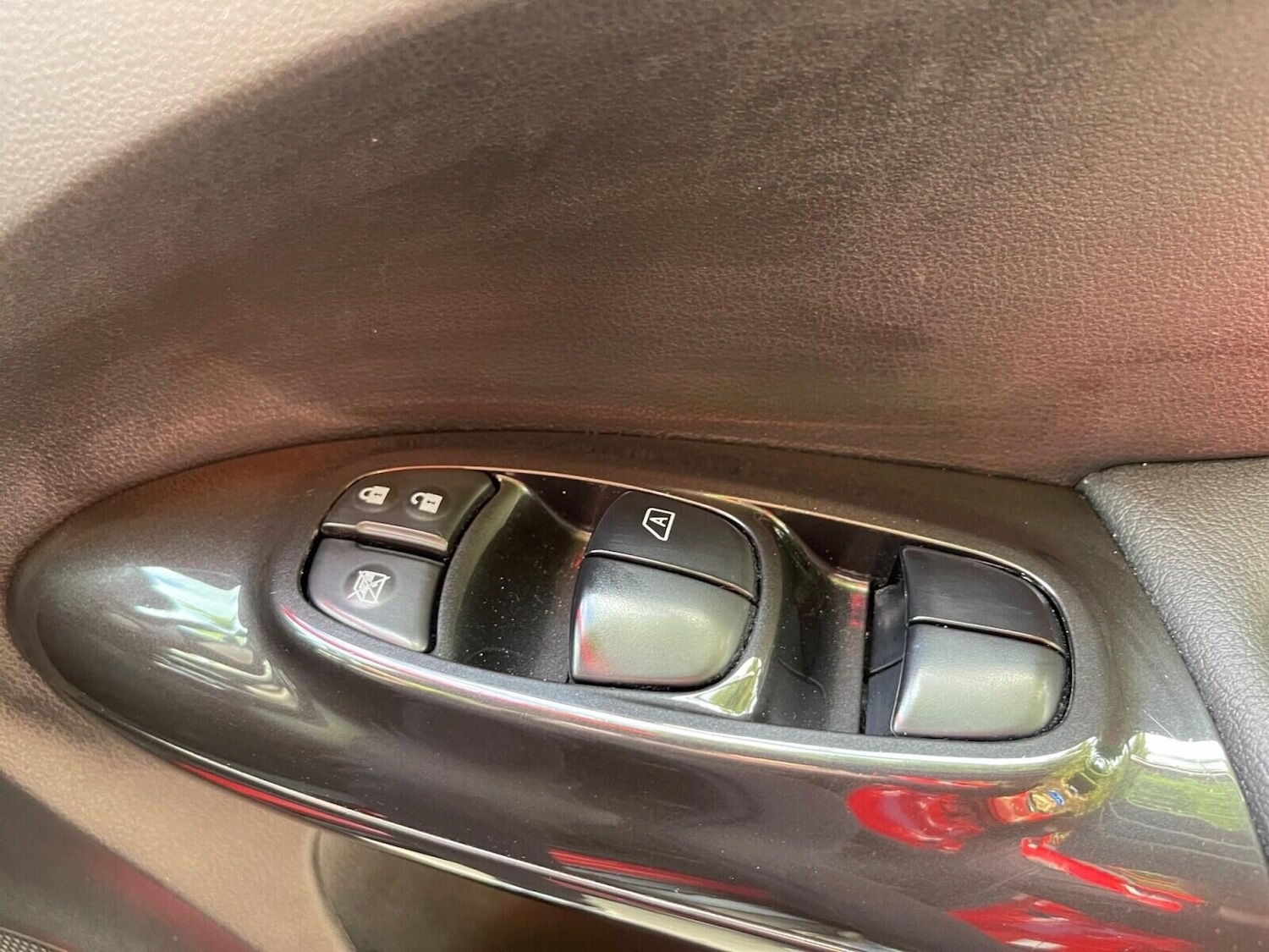 Used Nissan Juke 2015 for sale - 76037318: Photo 30