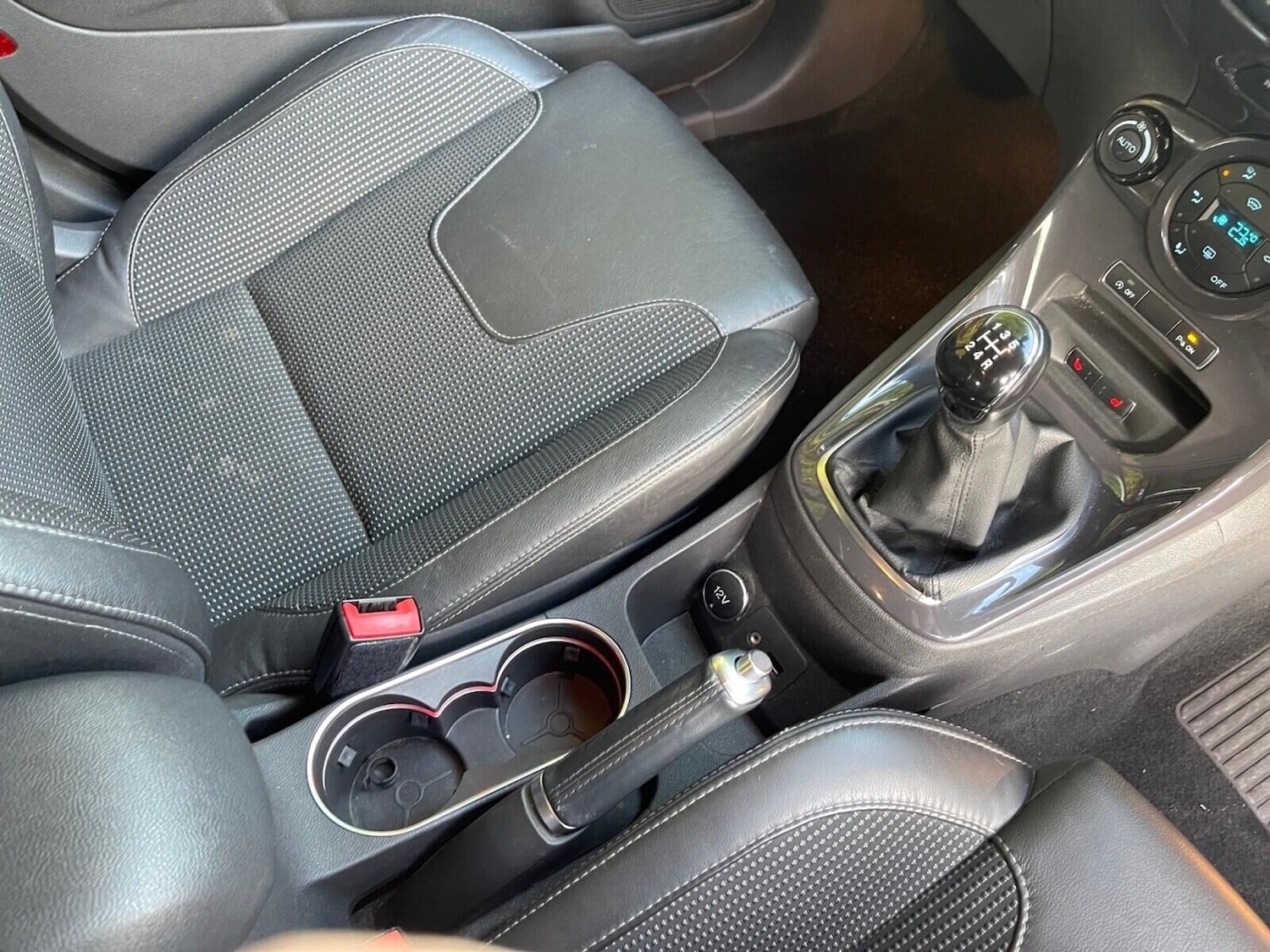 Used Ford Fiesta 2014 for sale - 76541380: Photo 18