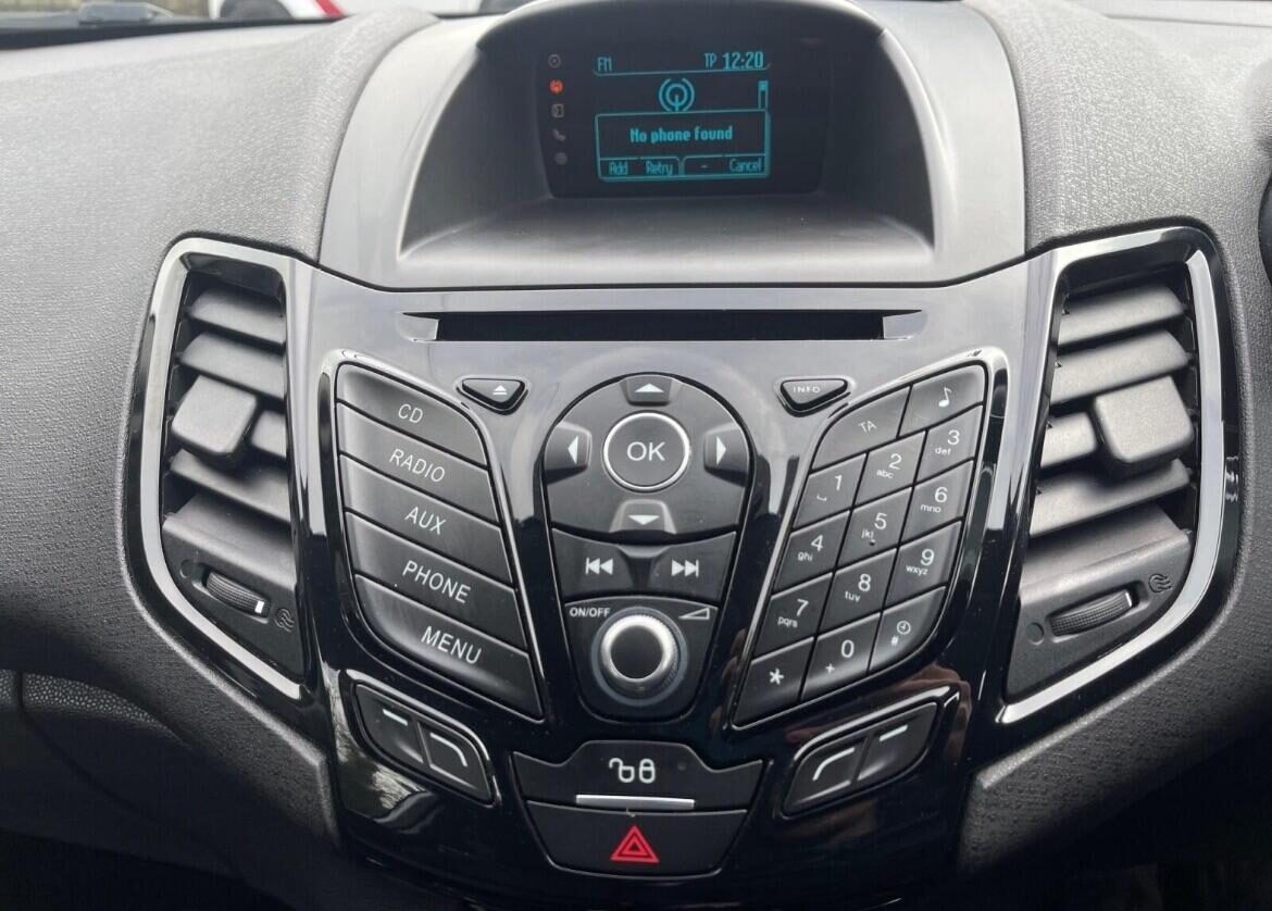 Used Ford Fiesta 2015 for sale - 77641825: Photo 24