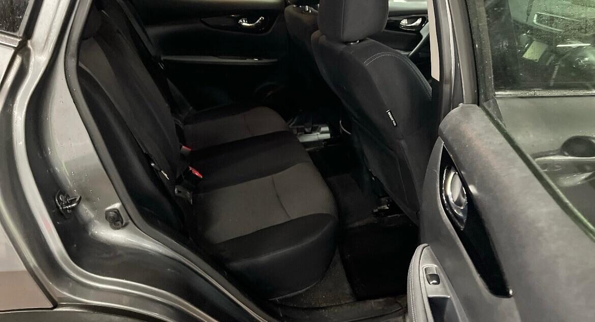 Used Nissan Qashqai 2016 for sale - 76919863: Photo 8