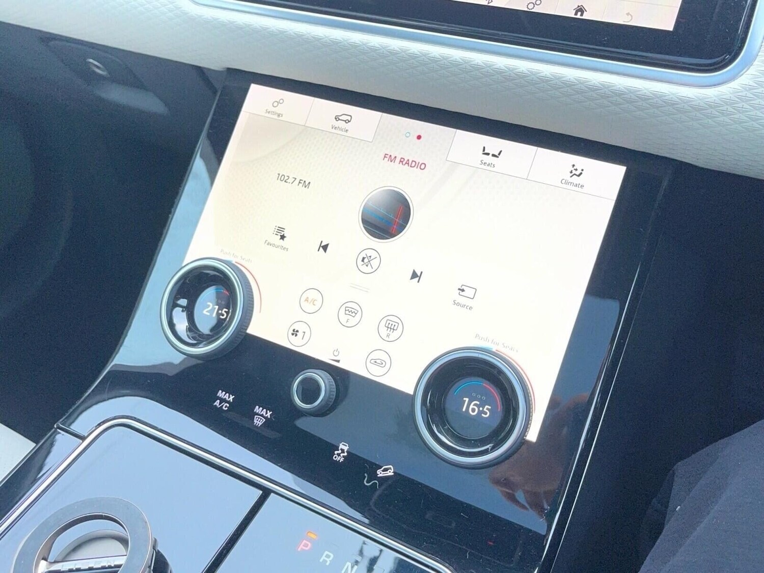 Used Land Rover Range Rover Velar 2018 for sale - 77323521: Photo 21