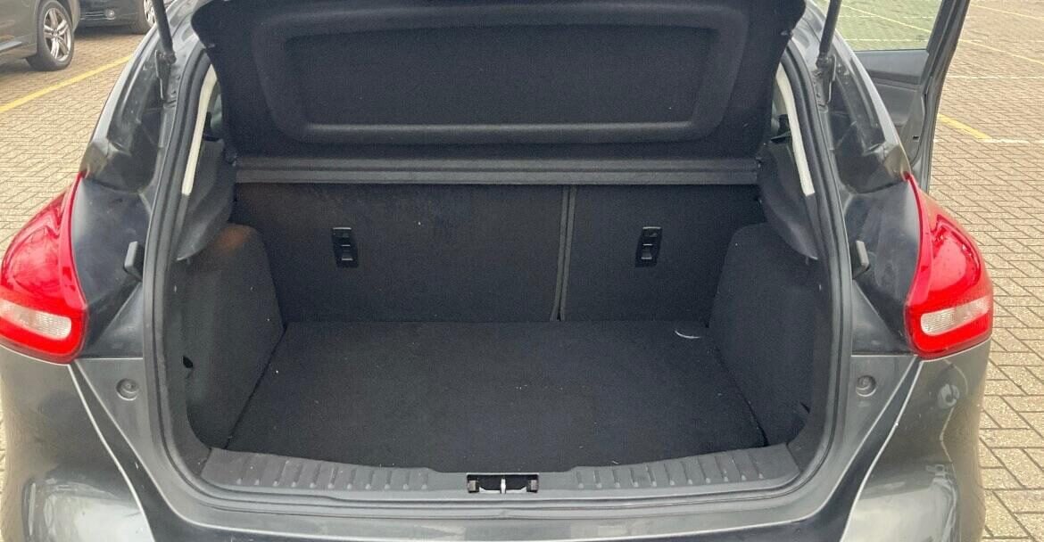 Used Ford Focus 2017 for sale - 76919867: Photo 9