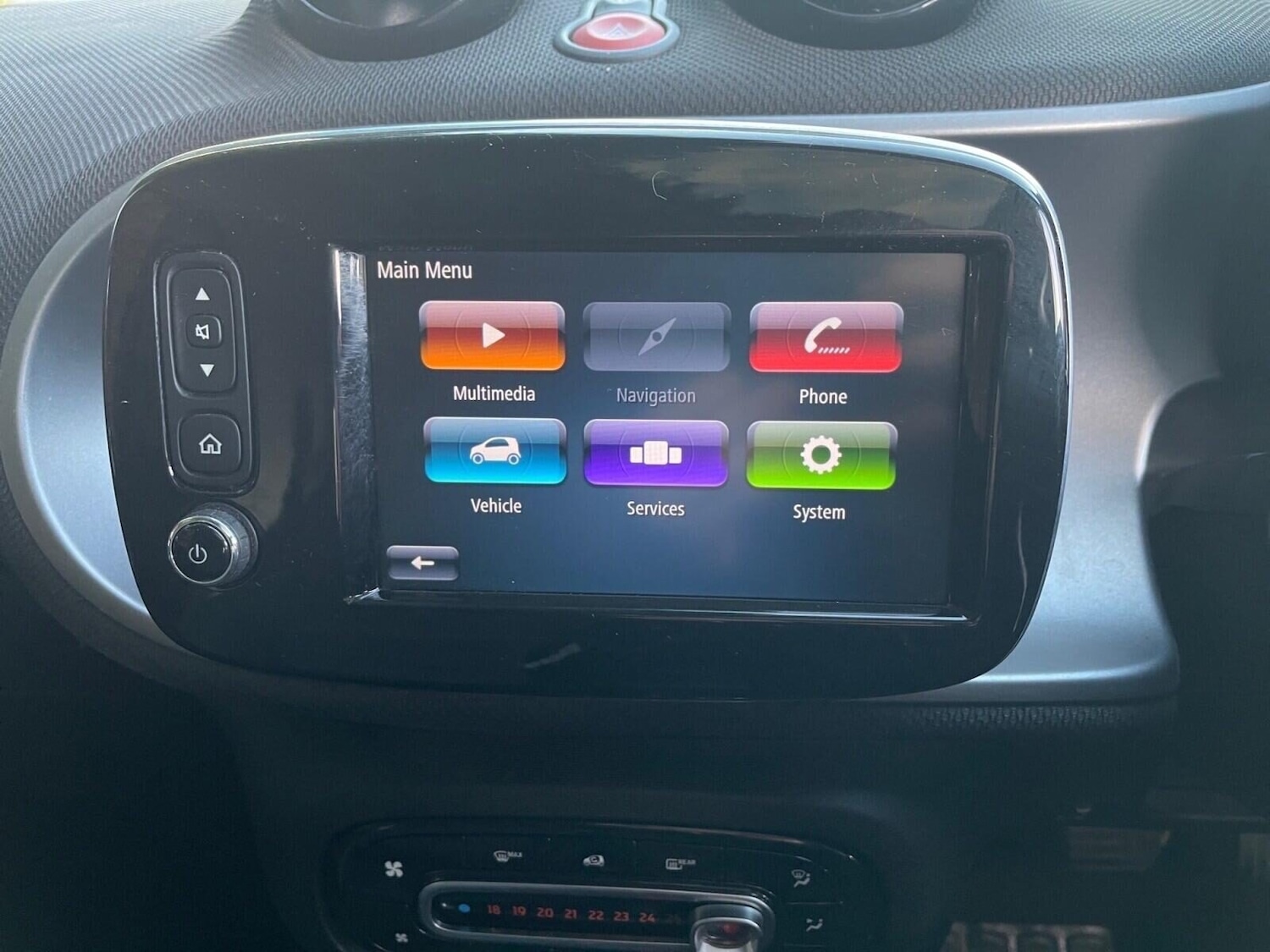 Used smart fortwo 2018 for sale - 76739409: Photo 21