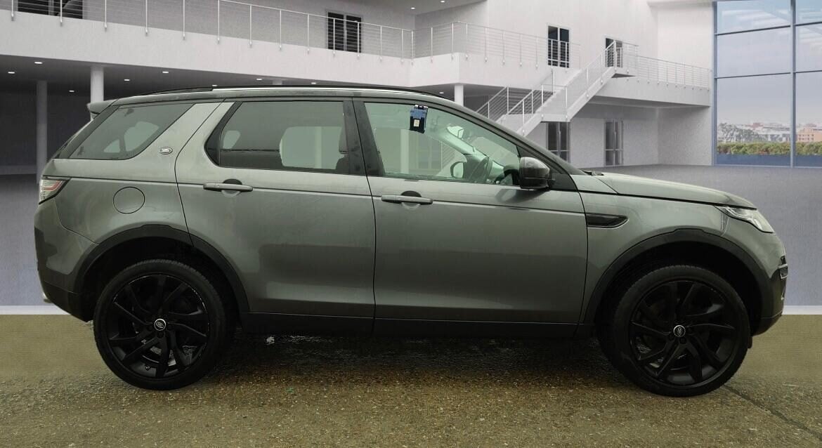 Used Land Rover Discovery Sport 2016 for sale - 77104629: Photo 3