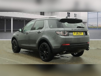 Used Land Rover Discovery Sport 2016 for sale - 77104629: Photo