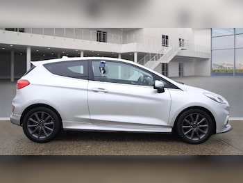 Used Ford Fiesta 2018 for sale - 76950065: Photo