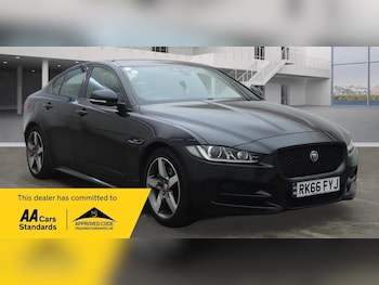 Used Jaguar XE 2016 for sale - 77666044: Photo