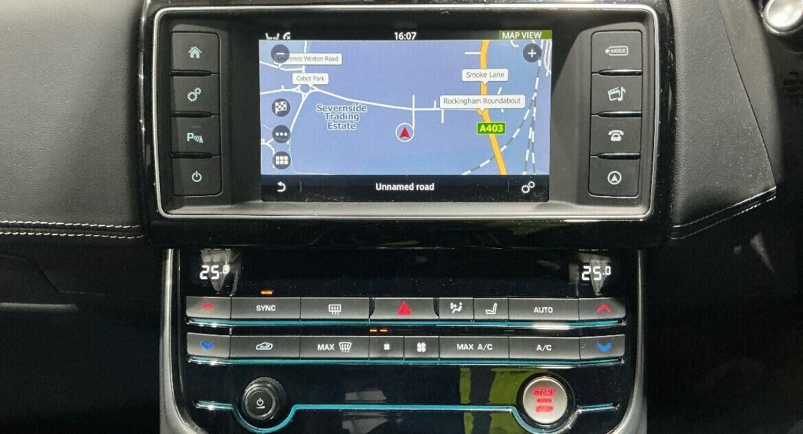 Used Jaguar XE 2016 for sale - 77666044: Photo 8