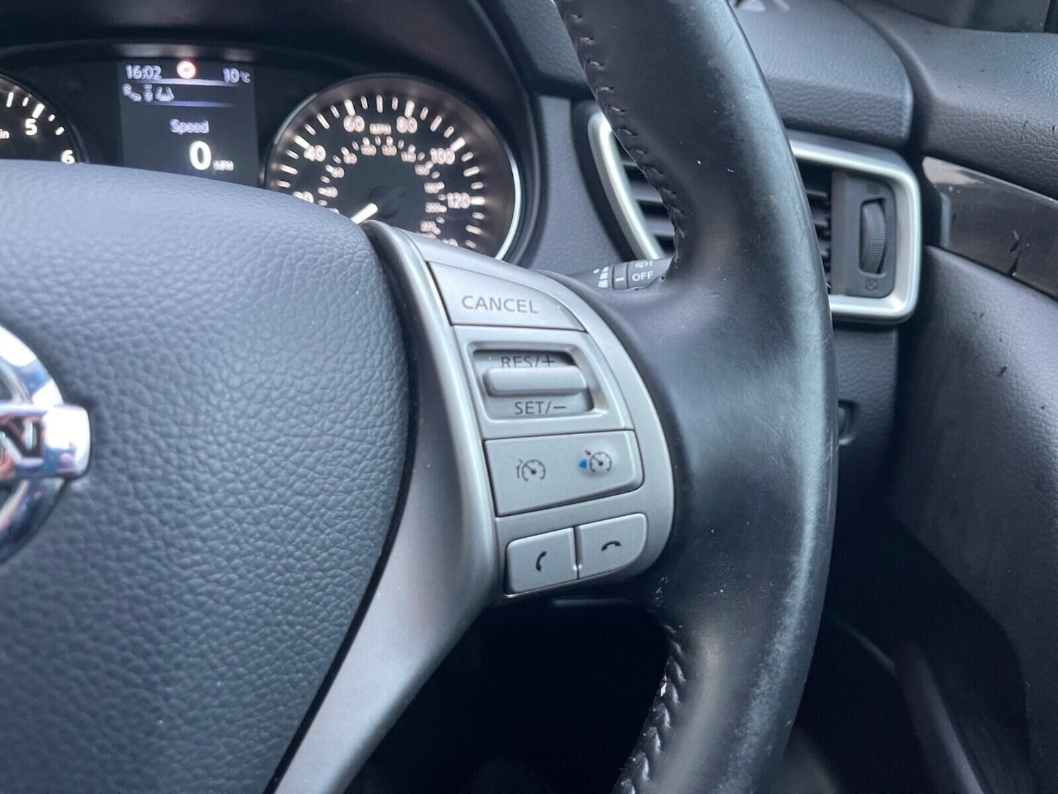 Used Nissan Qashqai 2014 for sale - 77635784: Photo 21