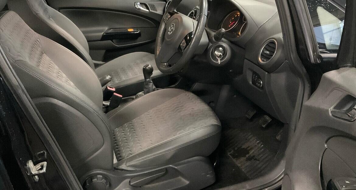 Used Vauxhall Corsa 2015 for sale - 77077914: Photo 5