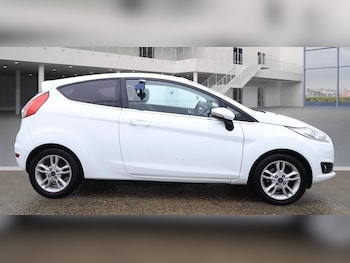 Used Ford Fiesta 2015 for sale - 76555306: Photo