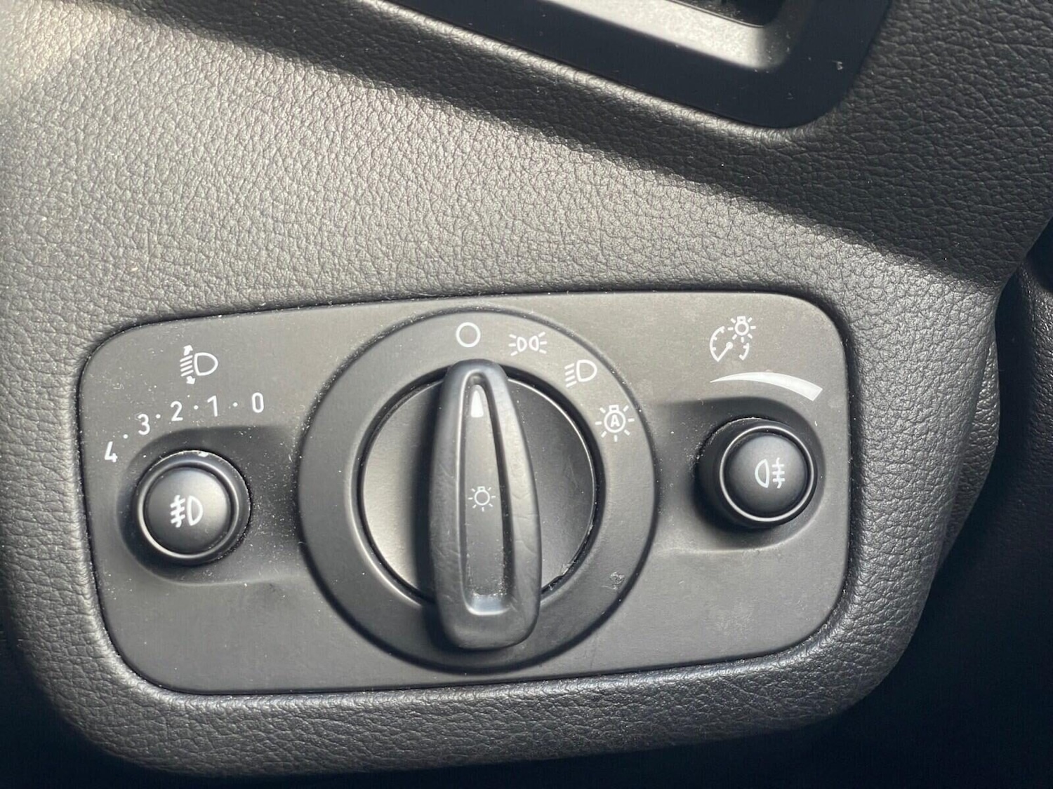 Used Ford Kuga 2018 for sale - 76566423: Photo 27