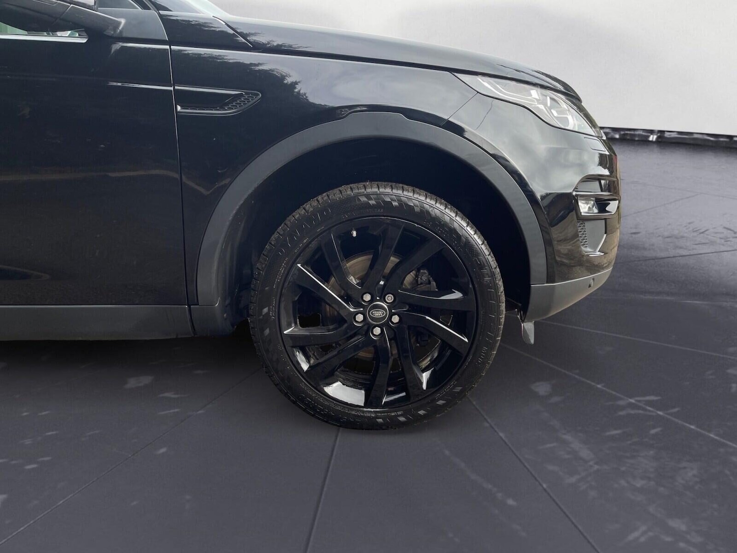 Used Land Rover Discovery Sport 2017 for sale - 78125012: Photo 10