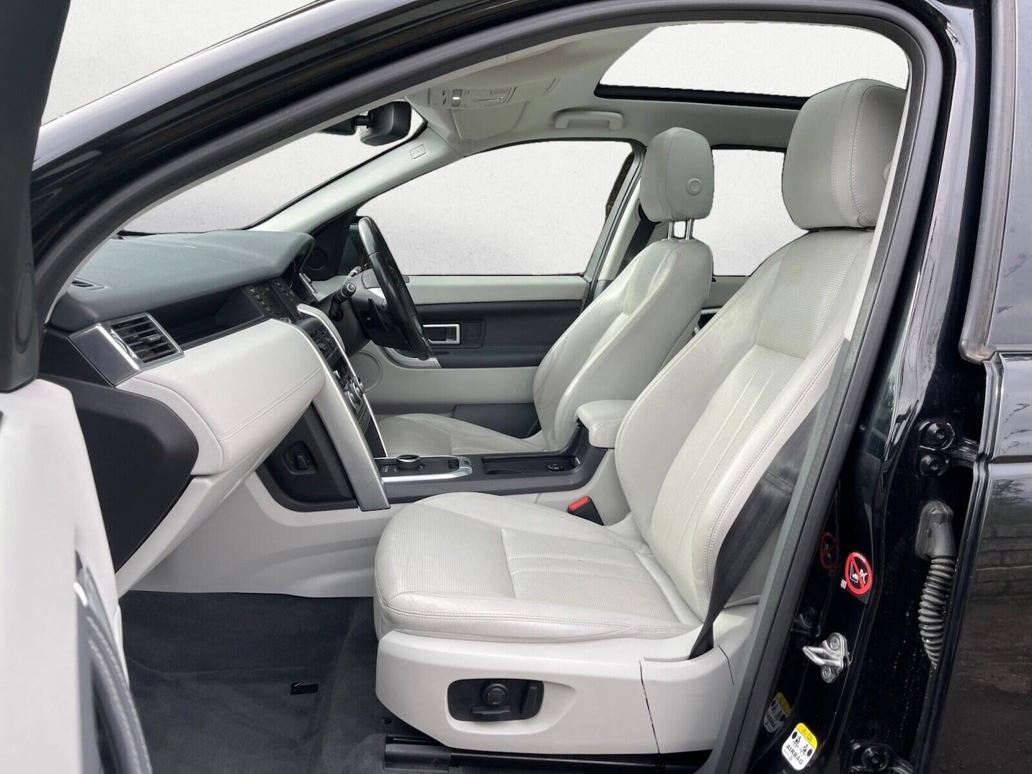 Used Land Rover Discovery Sport 2017 for sale - 78125012: Photo 14